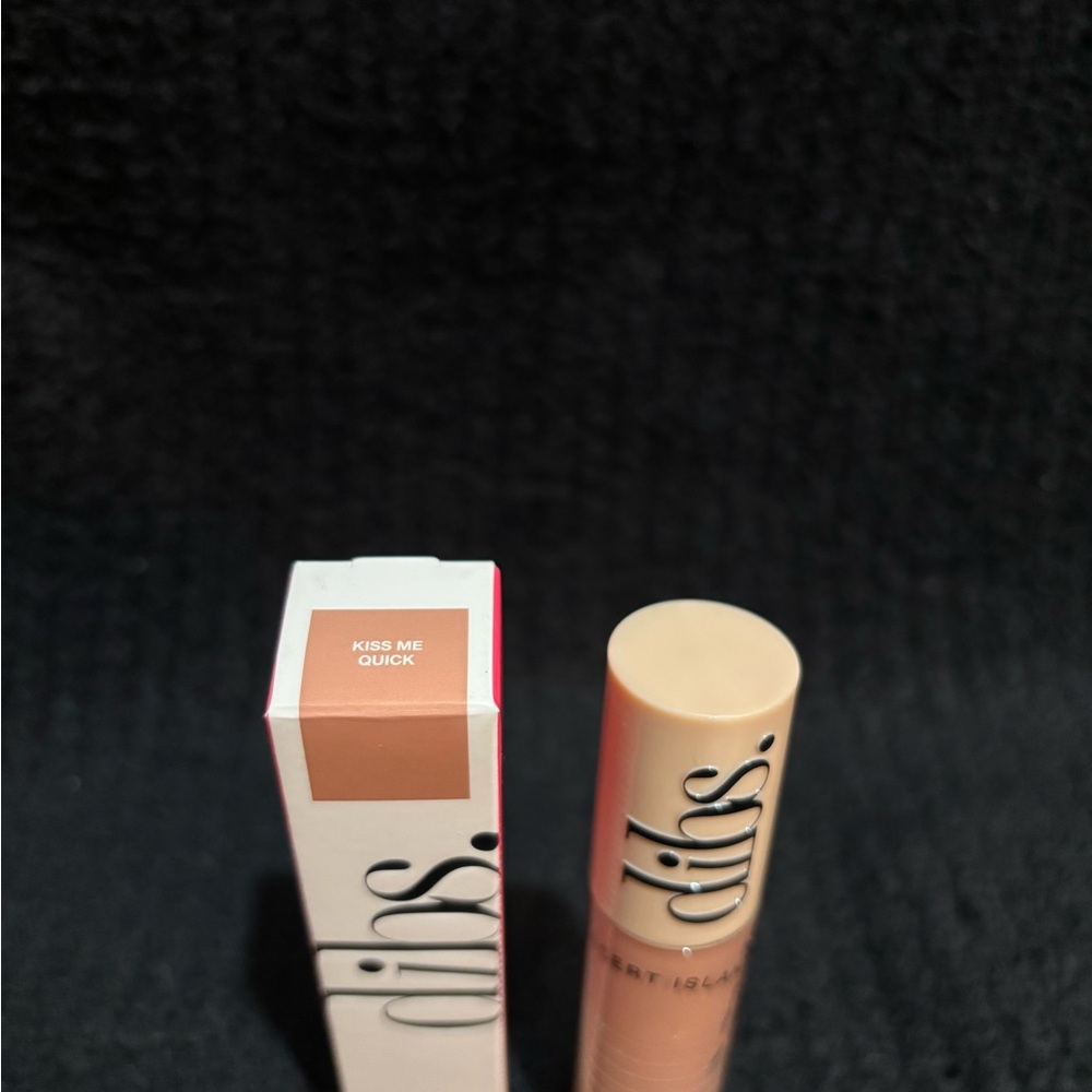Kiss Me Quick Nude-Peach Lipstick by Ellis